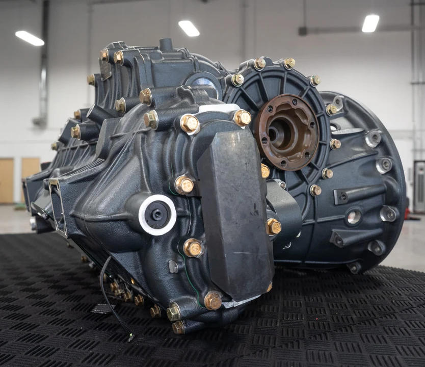 Parts & Memorabilia Gearboxes - Image 10 of 22