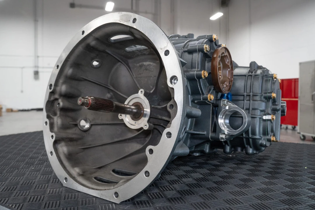 Parts & Memorabilia Gearboxes - Image 17 of 22