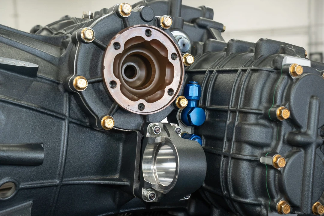 Parts & Memorabilia Gearboxes - Image 11 of 22