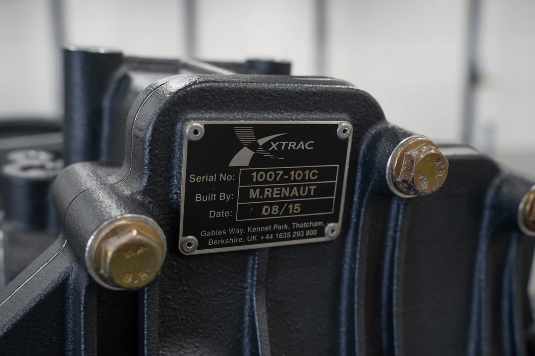 Parts & Memorabilia Gearboxes - Image 22 of 22