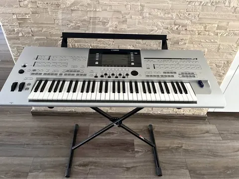 YAMAHA TYROS 4 Keyboard