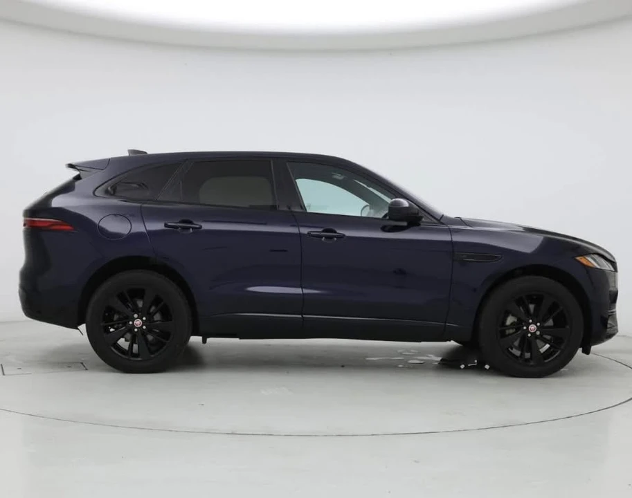 2023 Jaguar F-Pace - Image 3 of 10