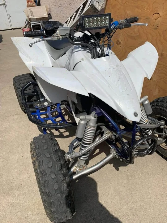 Yamaha YZF - Image 2 of 2