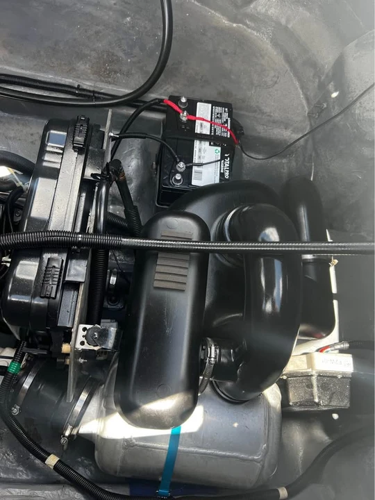 Parts & Memorabilia Engines - Image 6 of 9
