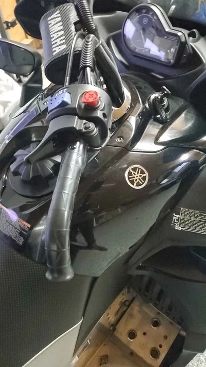 2009 Yamaha - Image 8 of 10