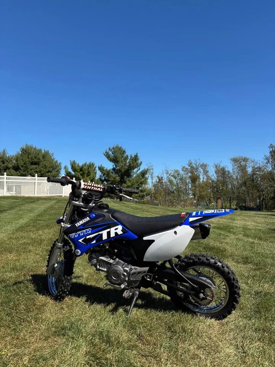2015 Yamaha - Image 2 of 8