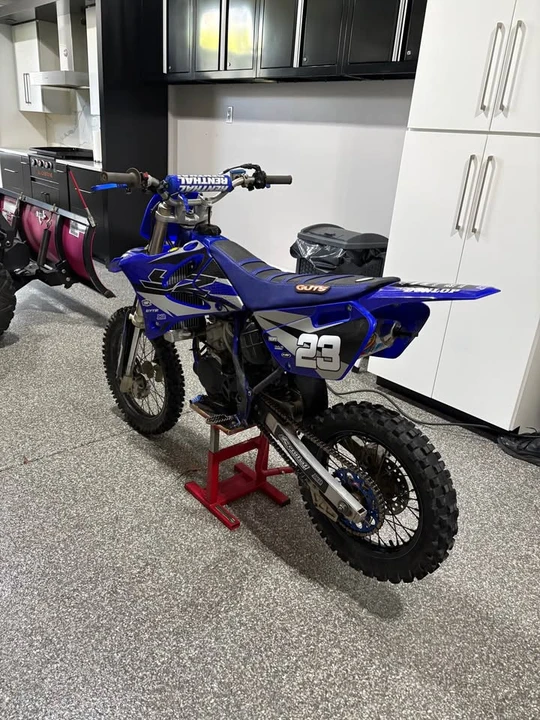 Yamaha YZ - Image 2 of 6