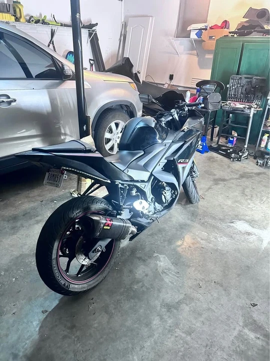 Yamaha YZF - Image 2 of 5