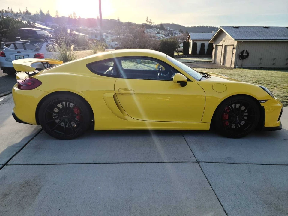 2016 Porsche 981 Cayman GT4 - Image 3 of 21