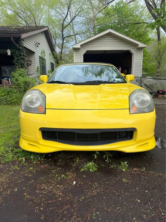 2002 Toyota MR2 Spyder/MR-S - Image 2 of 11