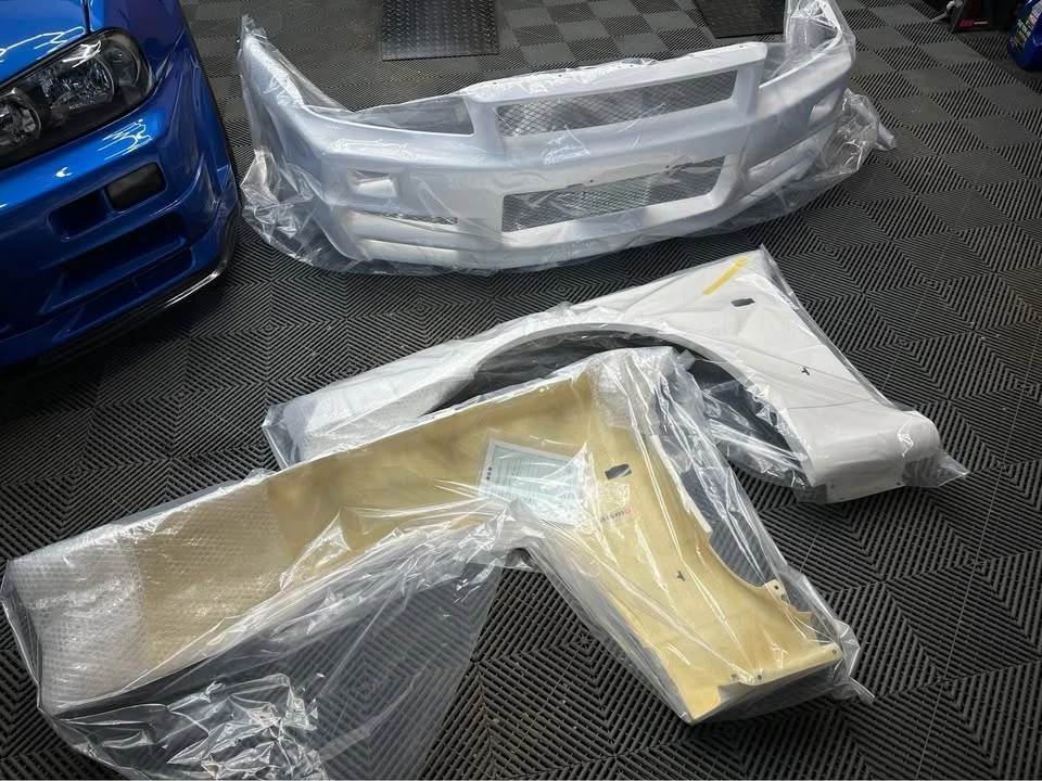 1999 Parts & Memorabilia Bodywork - Image 3 of 5