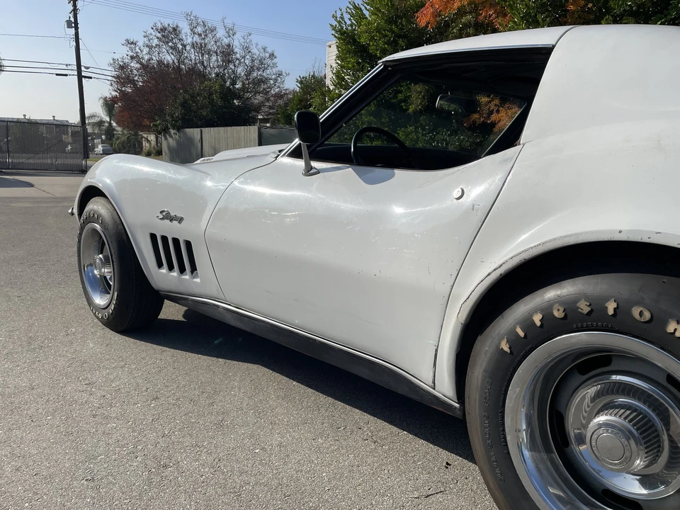1969 Chevrolet Corvette C3 - Image 13 of 31