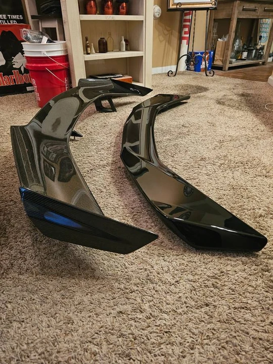 2018 Parts & Memorabilia Bodywork - Image 5 of 5