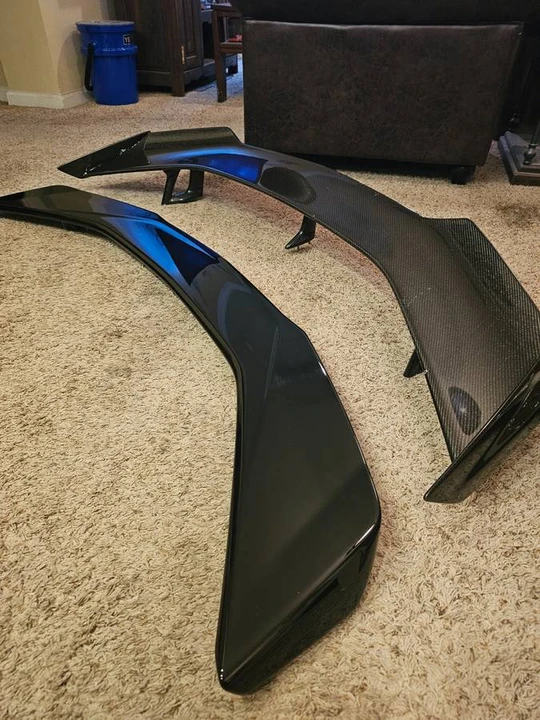 2018 Parts & Memorabilia Bodywork - Image 4 of 5