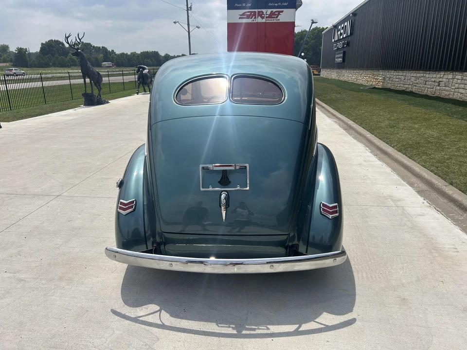 1940 Ford Standard & Deluxe & Super Deluxe - Image 11 of 31