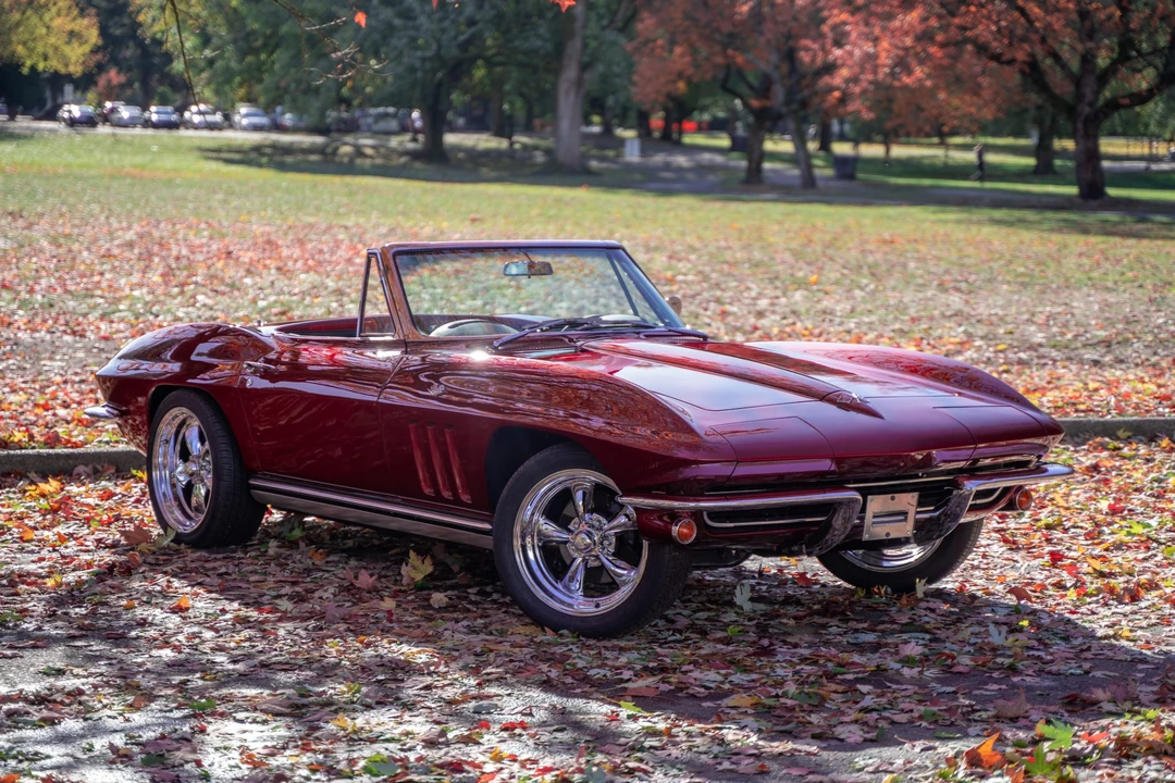 1965 Chevrolet Corvette C2 - Image 2 of 31
