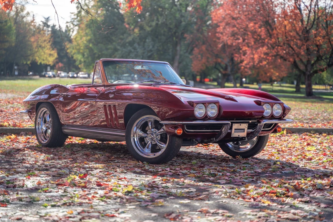 1965 Chevrolet Corvette C2 - Image 20 of 31