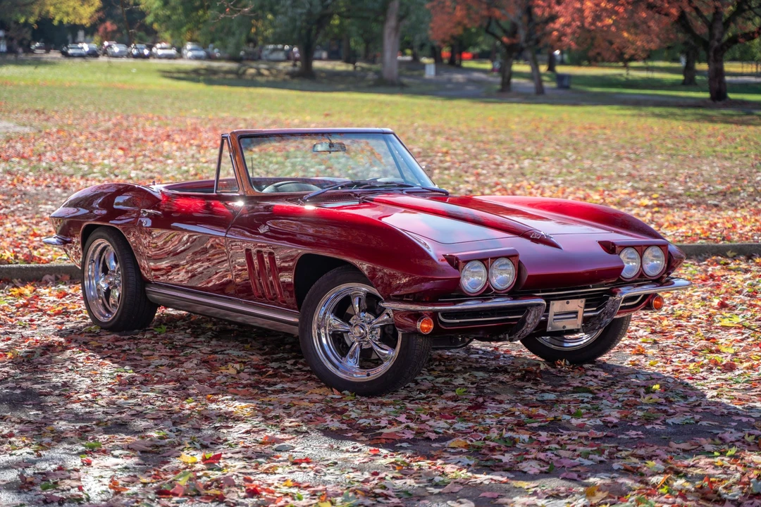 1965 Chevrolet Corvette C2 - Image 19 of 31