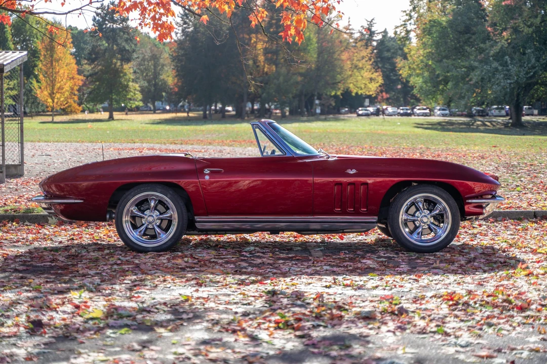 1965 Chevrolet Corvette C2 - Image 4 of 31