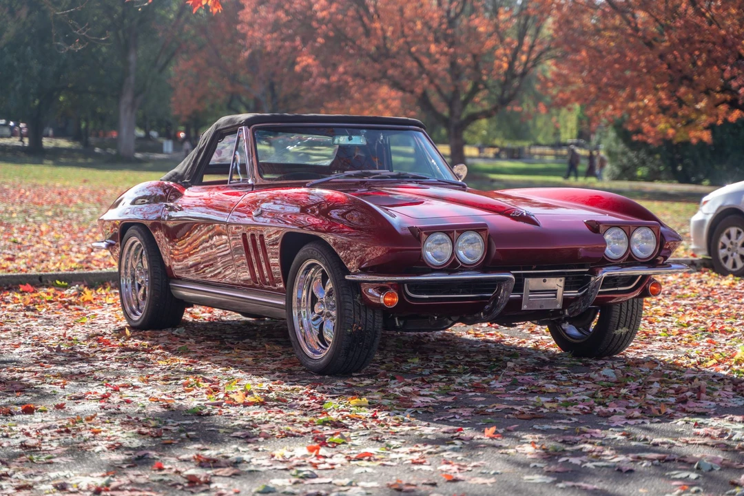1965 Chevrolet Corvette C2 - Image 18 of 31