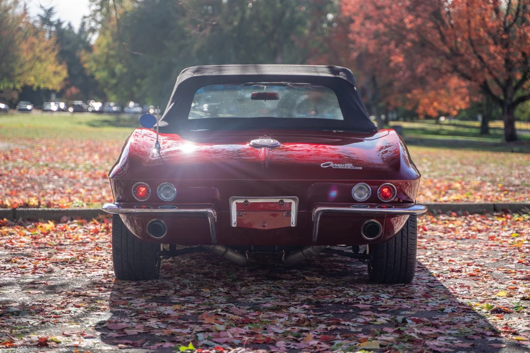 1965 Chevrolet Corvette C2 - Image 25 of 31