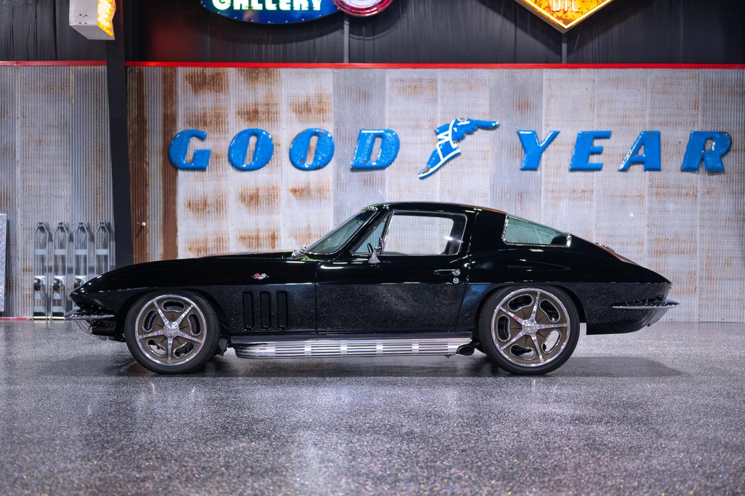 1966 Chevrolet Corvette C2 - Image 6 of 31