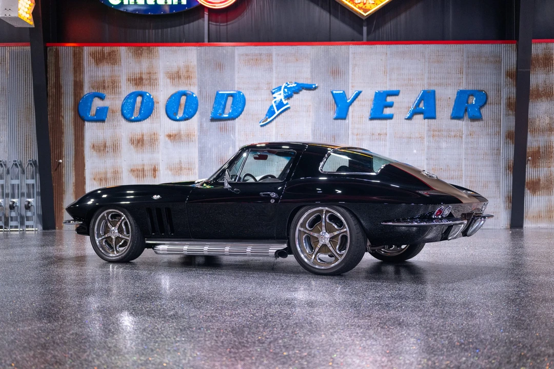 1966 Chevrolet Corvette C2 - Image 7 of 31