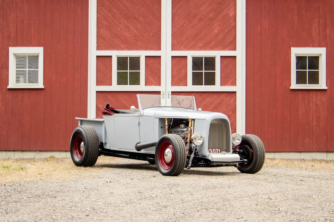 Chevrolet Independence & Confederate - Image 2 of 31