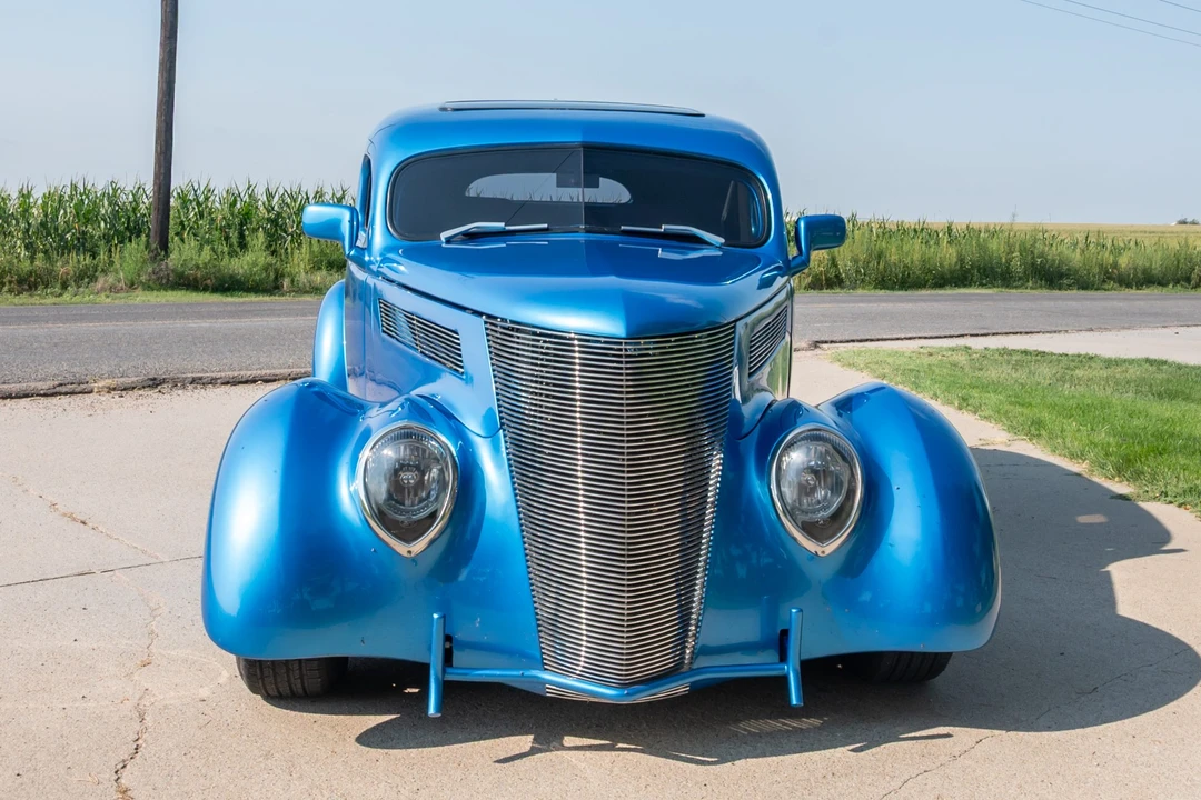 Ford Standard & Deluxe & Super Deluxe - Image 8 of 31