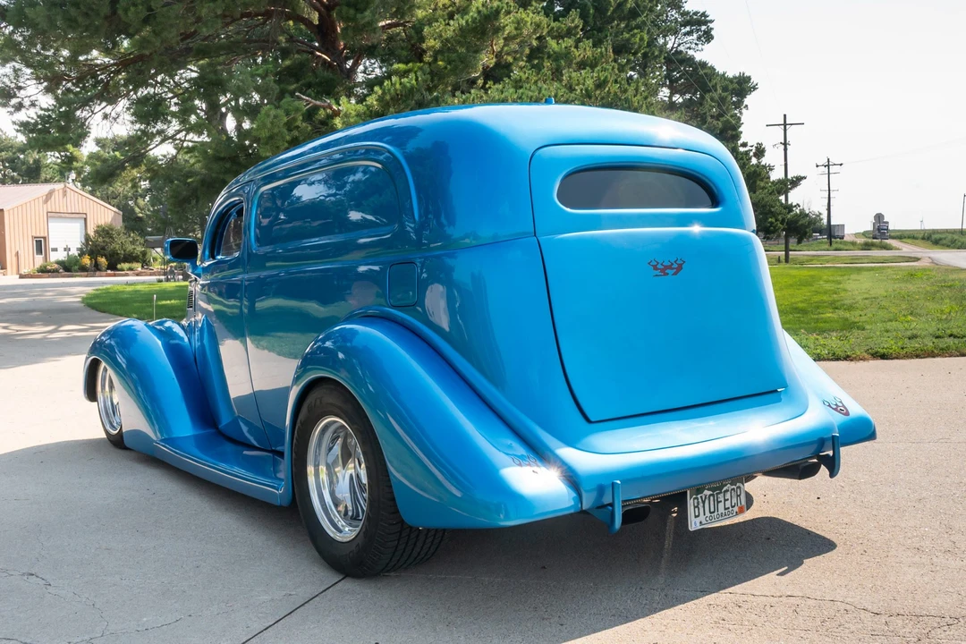 Ford Standard & Deluxe & Super Deluxe - Image 3 of 31