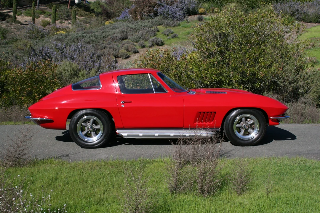 1966 Chevrolet Corvette C2 - Image 8 of 31