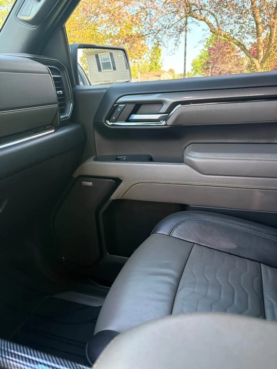 Chevrolet Silverado 4th Gen - Image 8 of 9