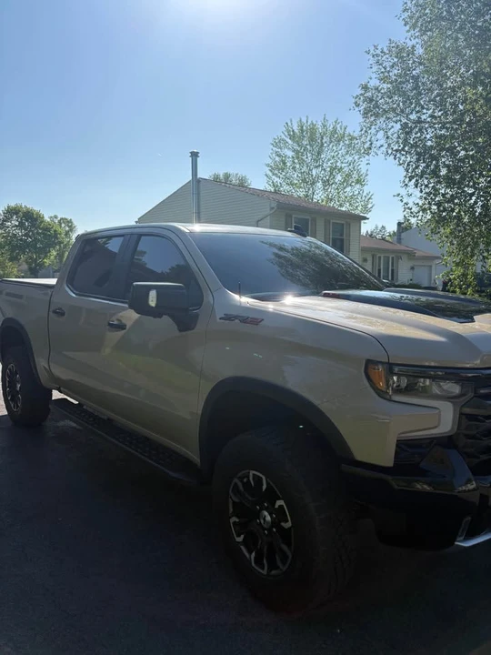 Chevrolet Silverado 4th Gen - Image 3 of 9