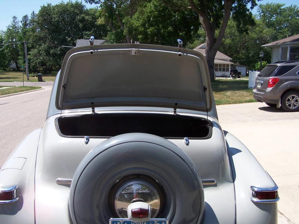 1946 Lincoln Continental 1st Gen - Image 11 of 23