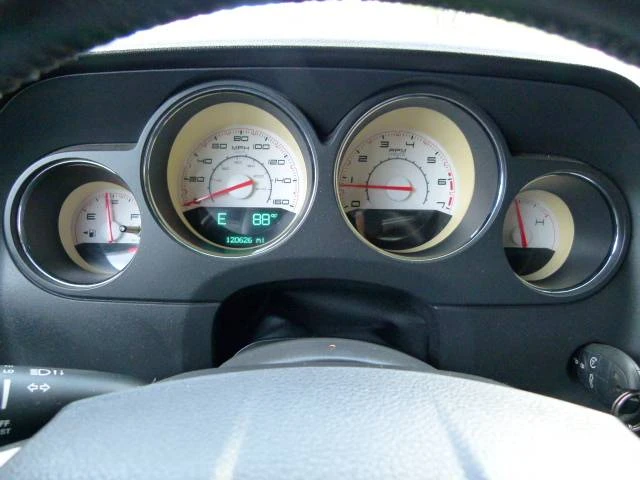 2011 Dodge Challenger 3rd Gen - Image 9 of 13