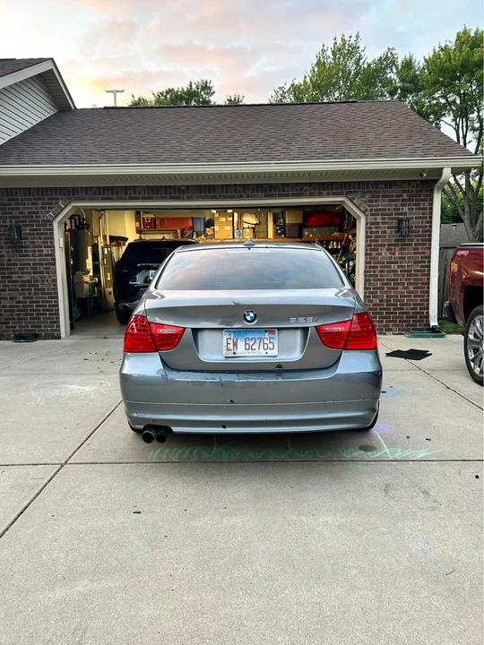 2009 BMW E90 3 Series Sedan - Image 4 of 10