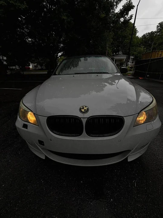 2010 BMW E60 5 Series Sedan - Image 3 of 4