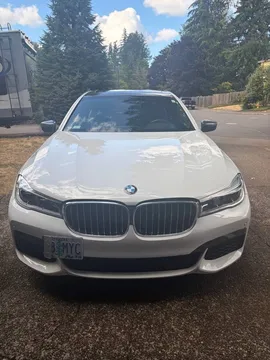 2016 BMW 750i