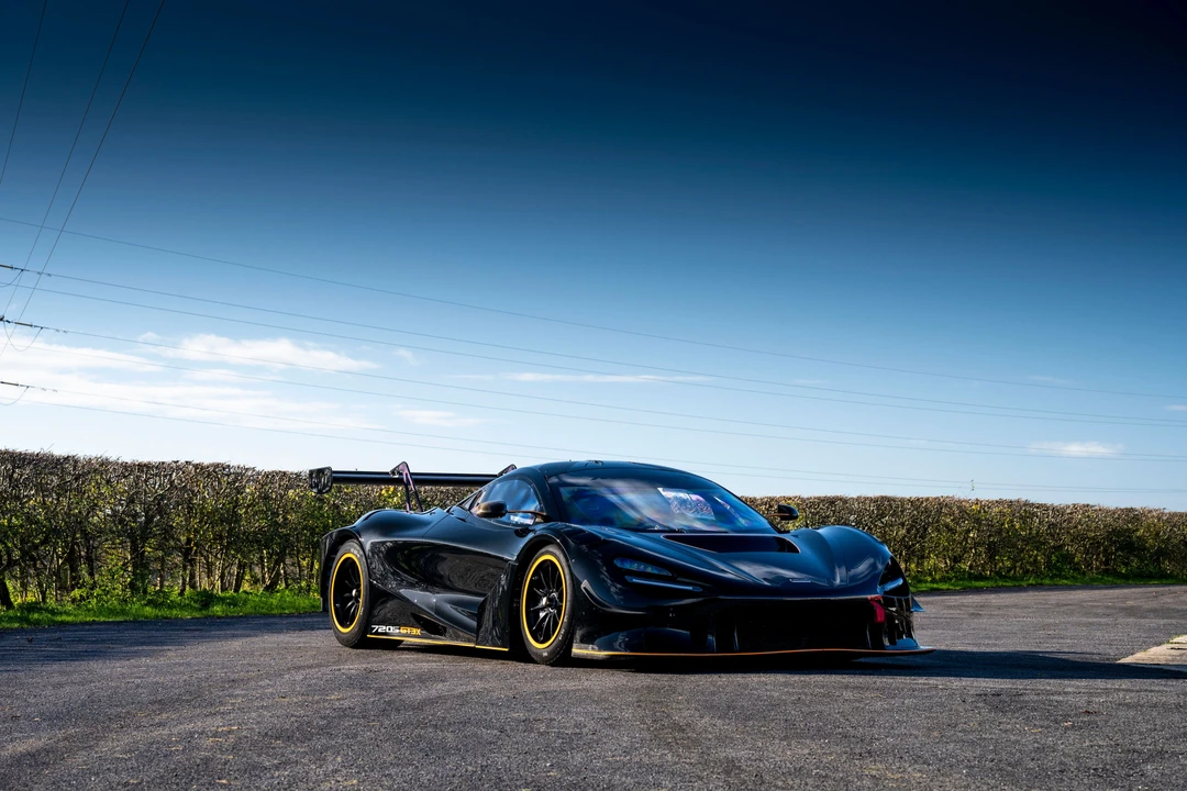 2022 McLaren 720S - Image 12 of 31
