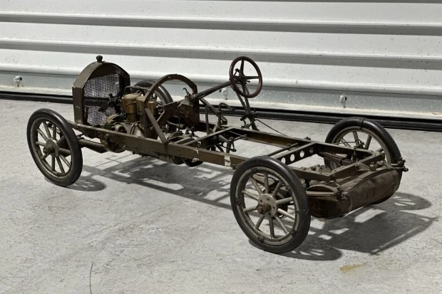 Parts & Memorabilia Scale Models - Image 2 of 5