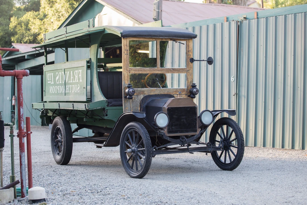 1915 Ford Model T Pickup & Model TT - Image 9 of 11