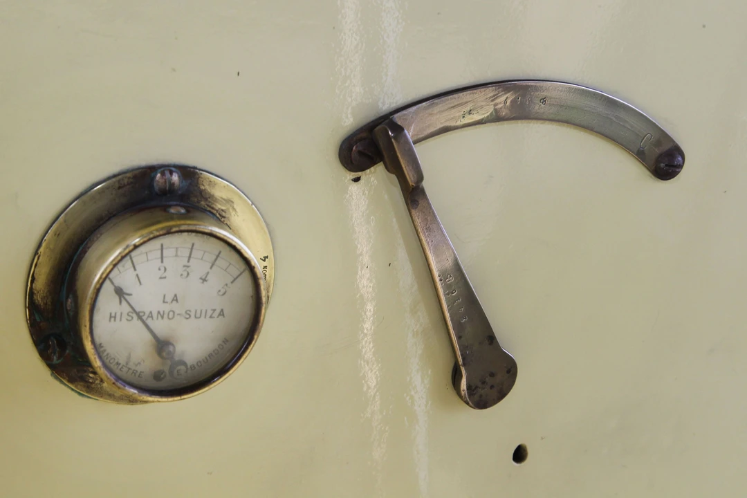 1915 Hispano-Suiza - Image 15 of 28