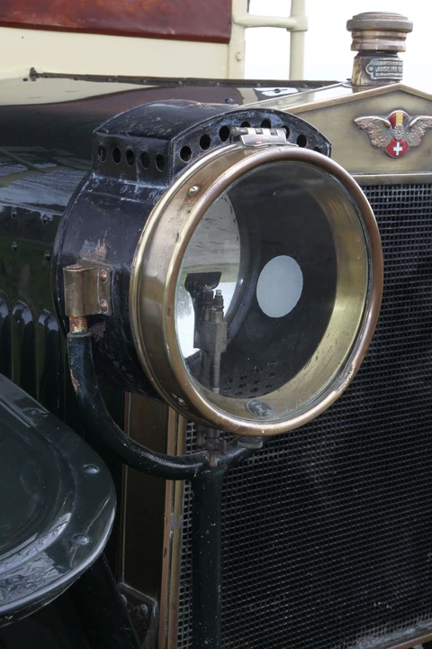 1915 Hispano-Suiza - Image 4 of 28