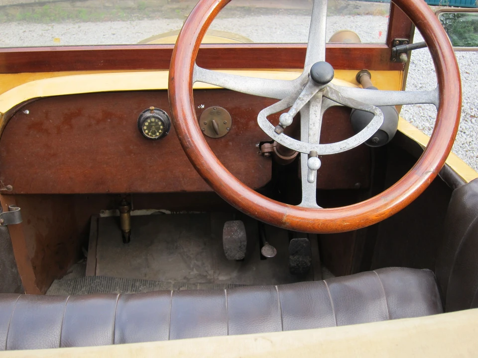 1920 Hillman - Image 24 of 26