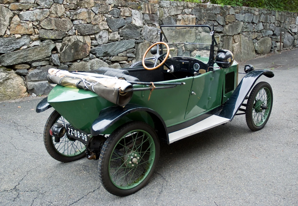 1925 Peugeot - Image 2 of 21