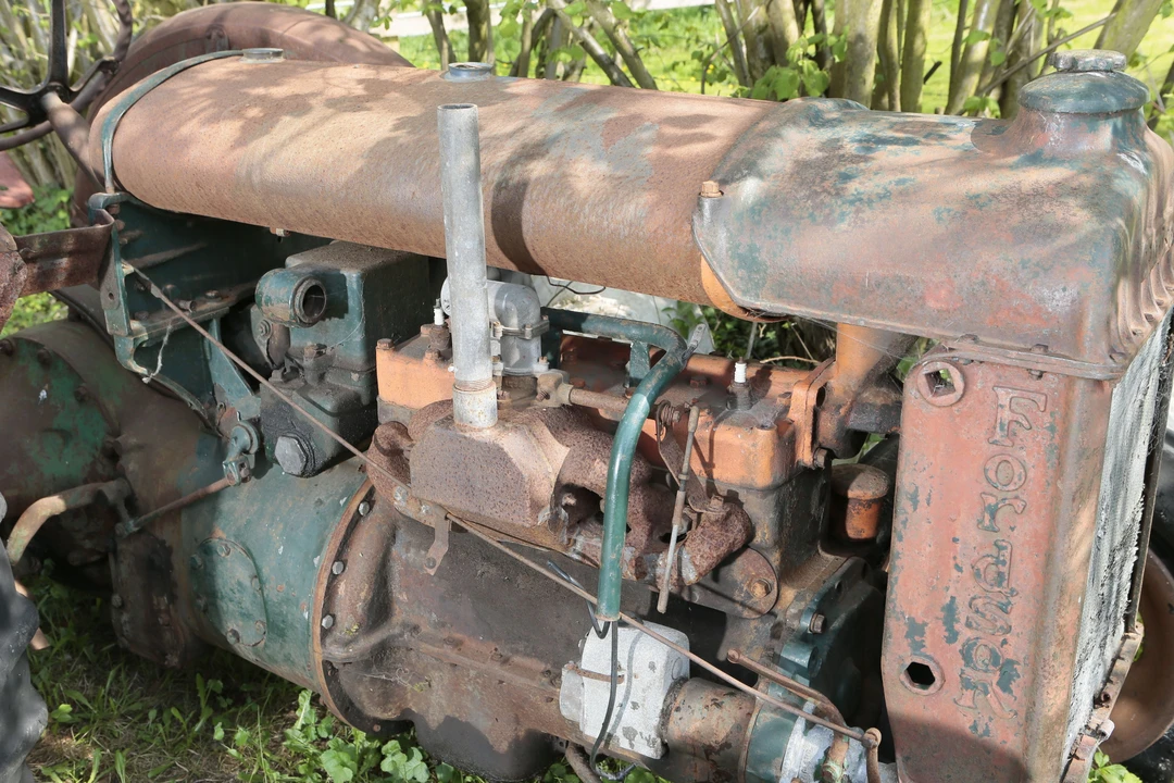 1944 Ford Tractor - Image 2 of 3