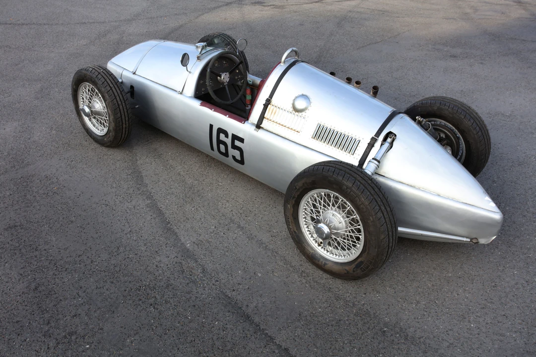 1950 Standard - Image 8 of 14