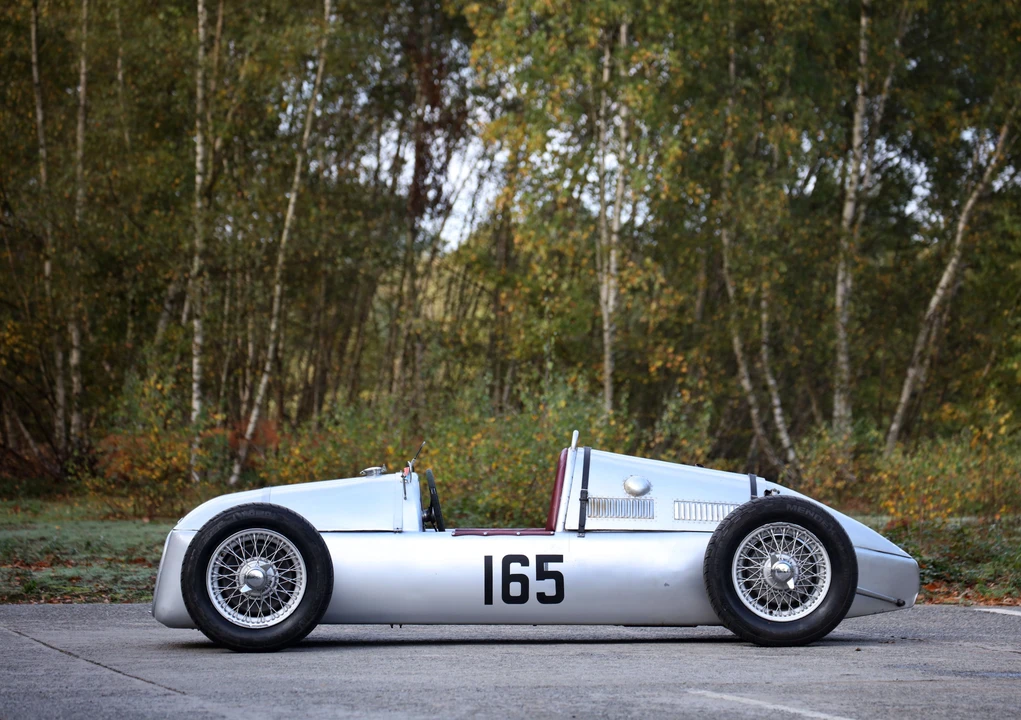 1950 Standard - Image 6 of 14