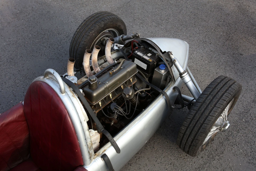 1950 Standard - Image 10 of 14