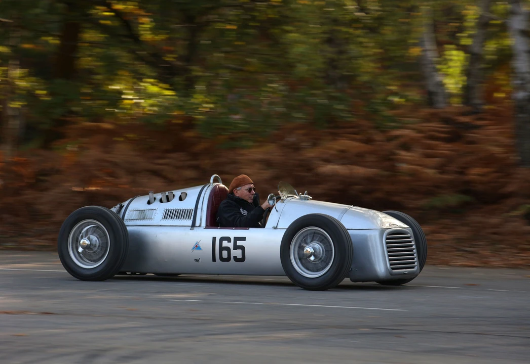 1950 Standard - Image 3 of 14